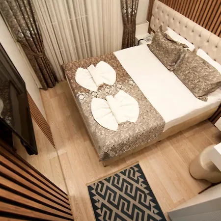 Otel Broken Column İstanbul