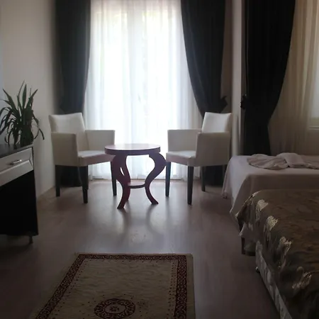 Otel Broken Column İstanbul