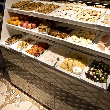 Broken Column Otel 4*