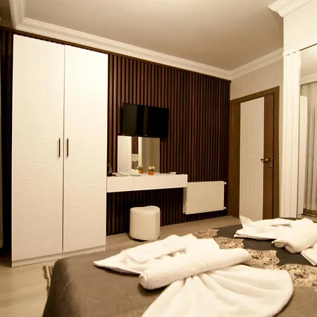 Broken Column 4* Istambul