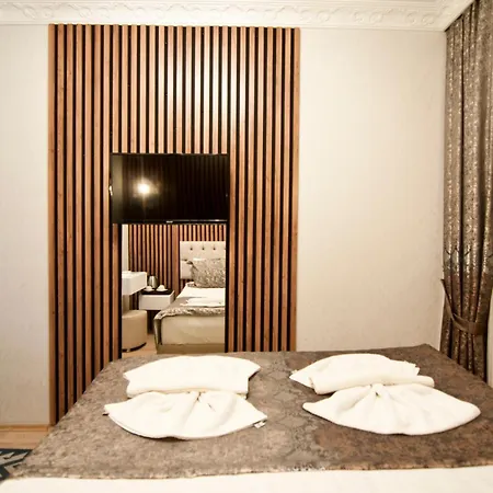 Broken Column Istambul